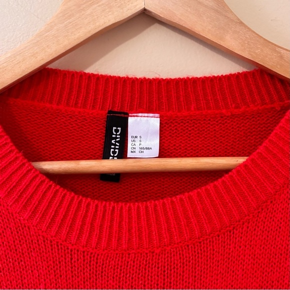 H&M| DIVIDED Bright Red Fine Knit Soft Sweater Crew Neck Sz S - Picture 3 of 5